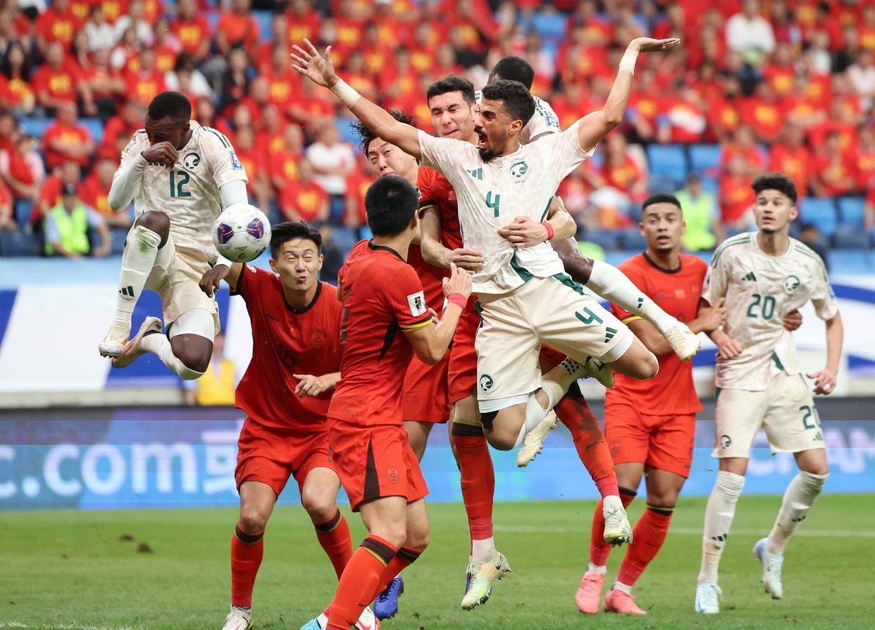 赛大热的球 赛大热的球