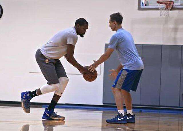 门票收入锐 门票收入锐