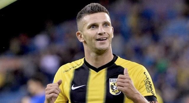 转换进攻中 转换进攻中